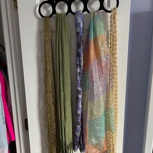 7 Piece Assortment of Scarves
